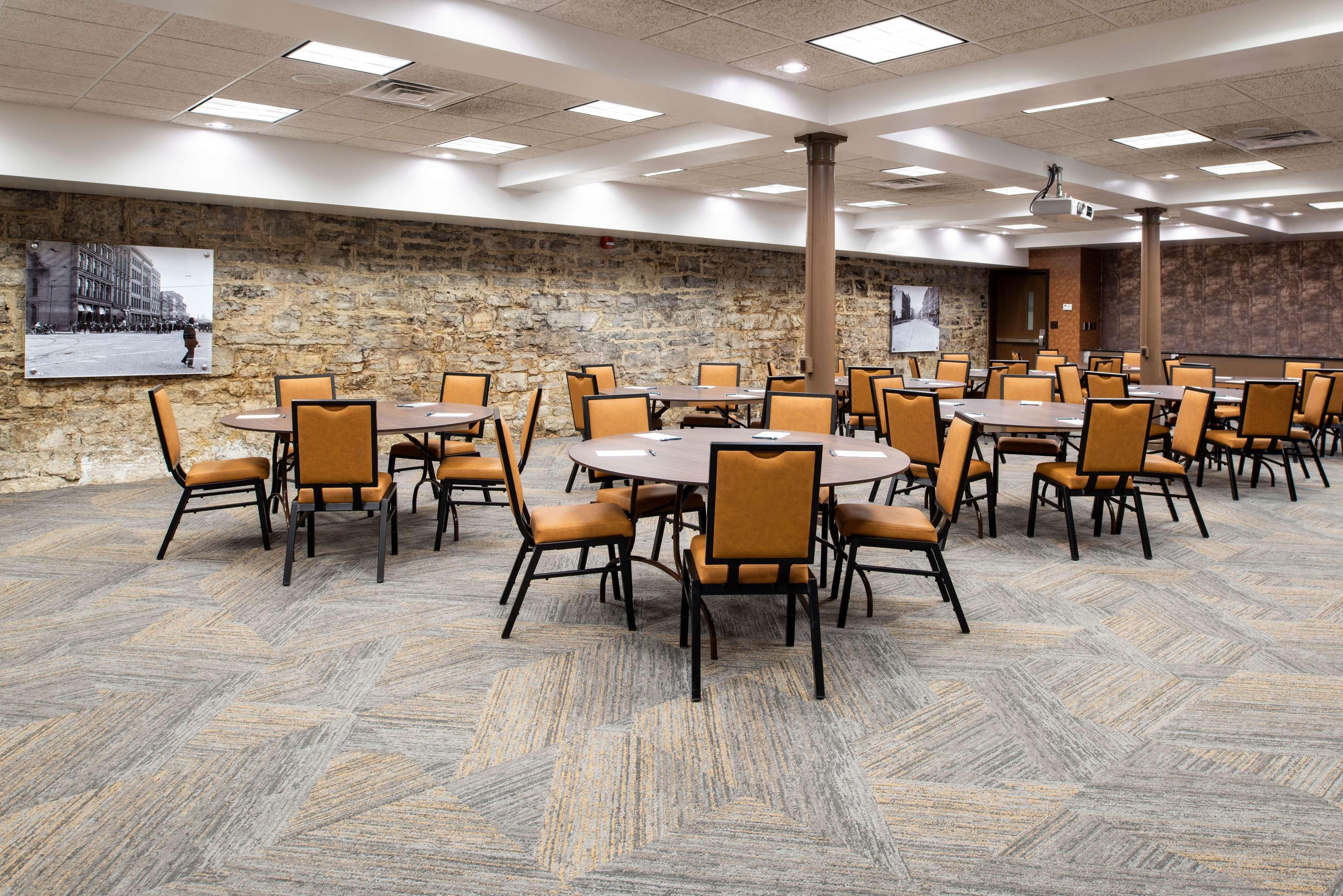 Homewood Suites By Hilton Indianapolis Downtown Ngoại thất bức ảnh