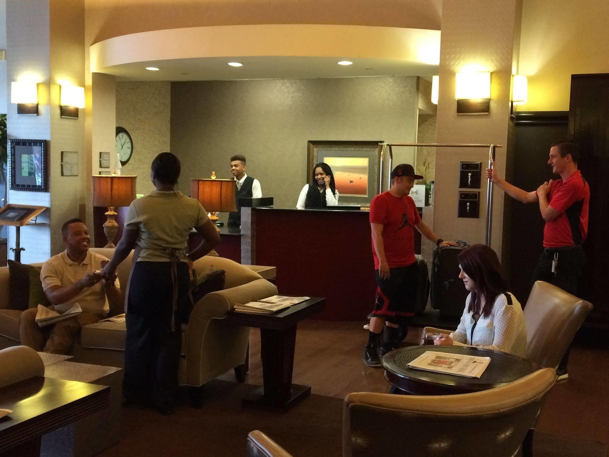 Homewood Suites By Hilton Indianapolis Downtown Ngoại thất bức ảnh