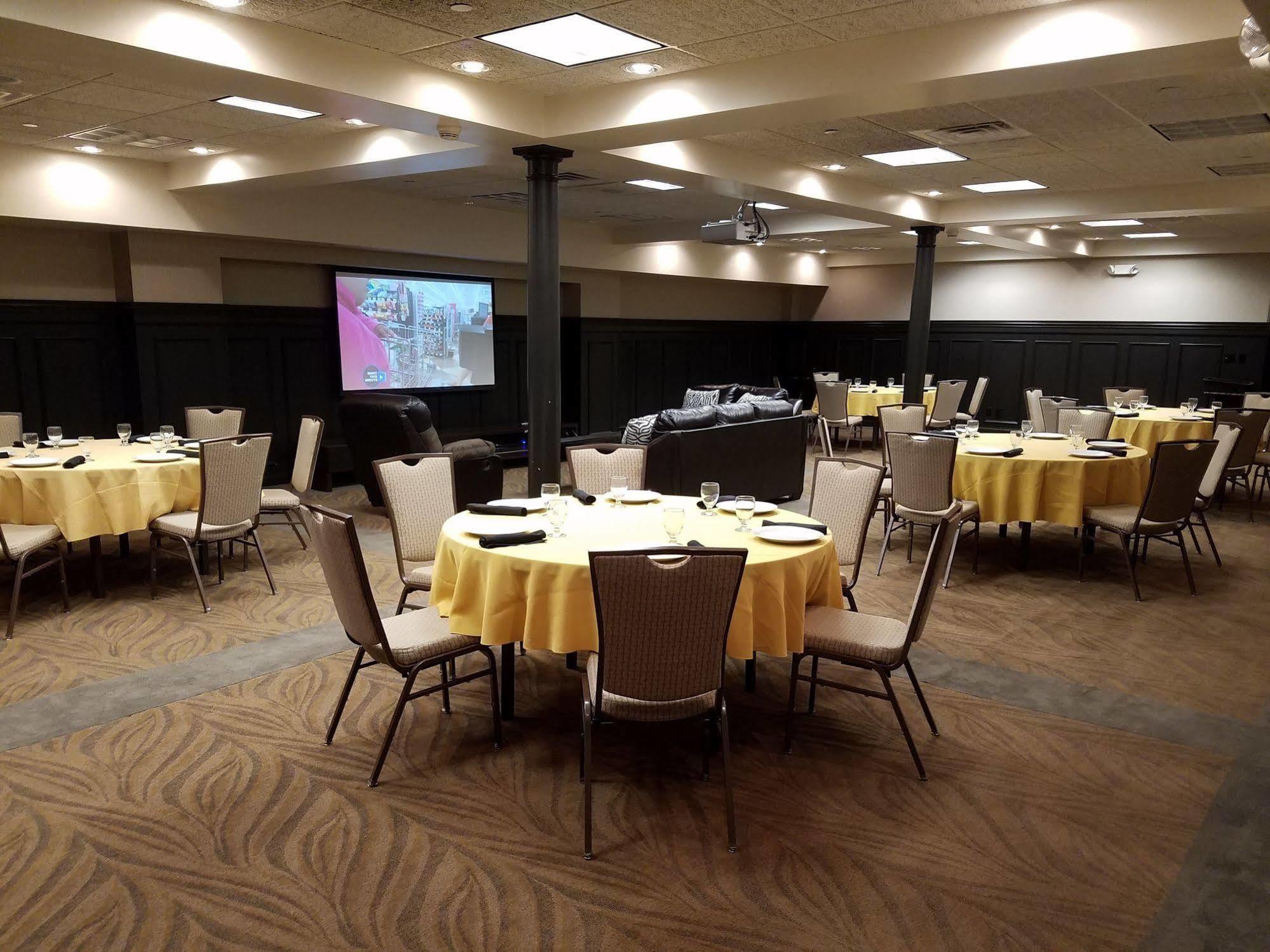 Homewood Suites By Hilton Indianapolis Downtown Ngoại thất bức ảnh