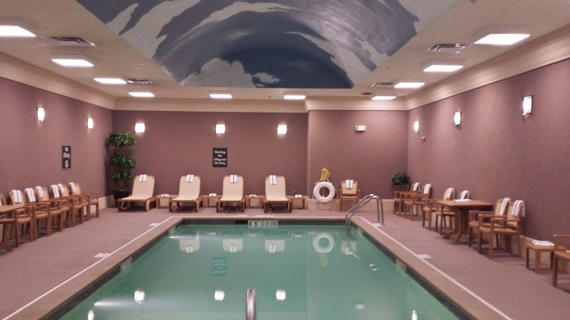 Homewood Suites By Hilton Indianapolis Downtown Ngoại thất bức ảnh